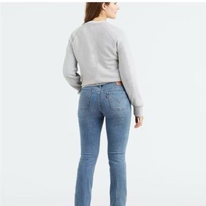 - Levis pre loved stretchable 505 jeans.